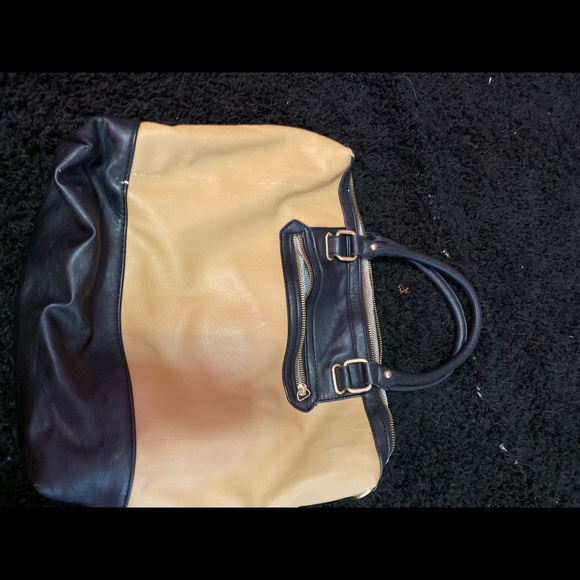 Steve Madden Tote - Picture 3 of 4